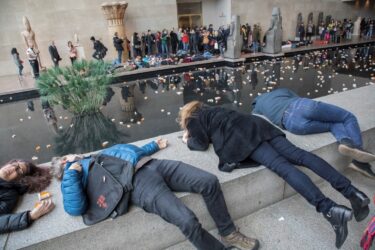 Metropolitan Museum of Art die in, photo: JC Bourcart, March 10, 2018. Courtesy of PAIN.